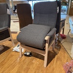 Sta-op stoel, grijs stof, elektrisch verstelbaar